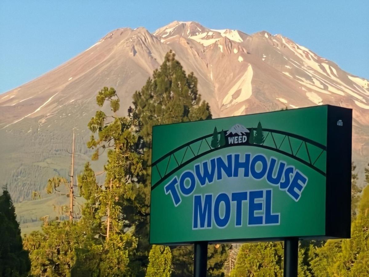 Townhouse Motel Weed Esterno foto