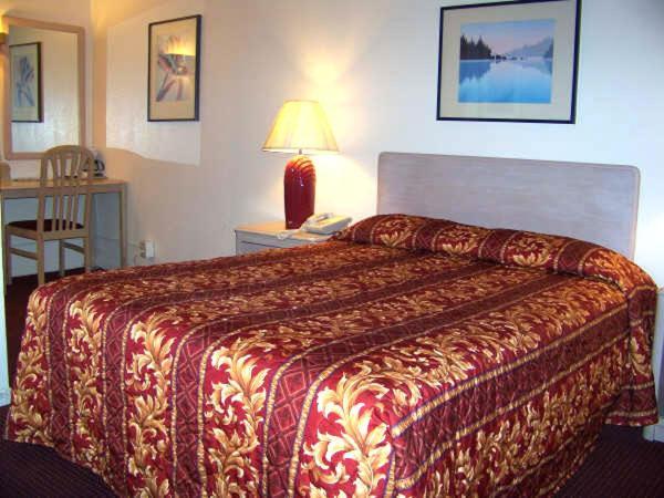 Townhouse Motel Weed Camera foto